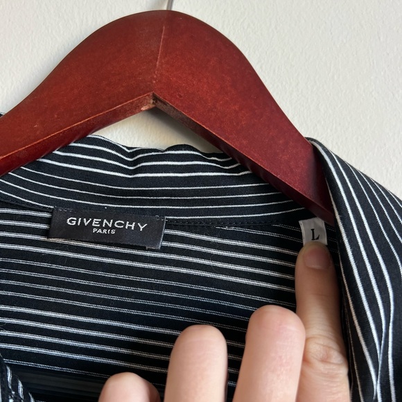 Givenchy Paris Long Sleeve ButtonDown Shirt Black Stripes 100% Cotton Size Large - Picture 10 of 10